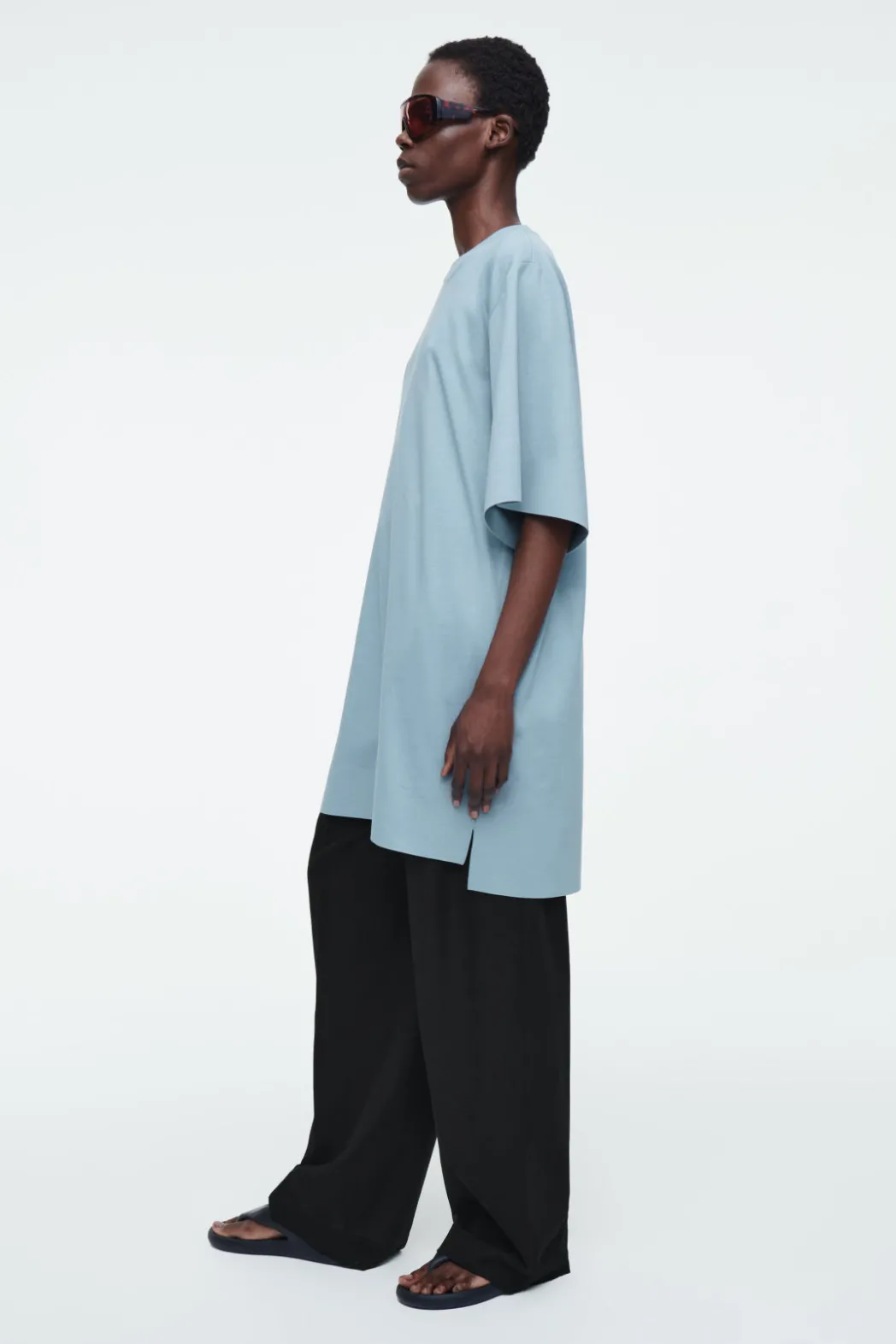 Online COS OVERSIZED BOXY T-SHIRT LIGHT BLUE