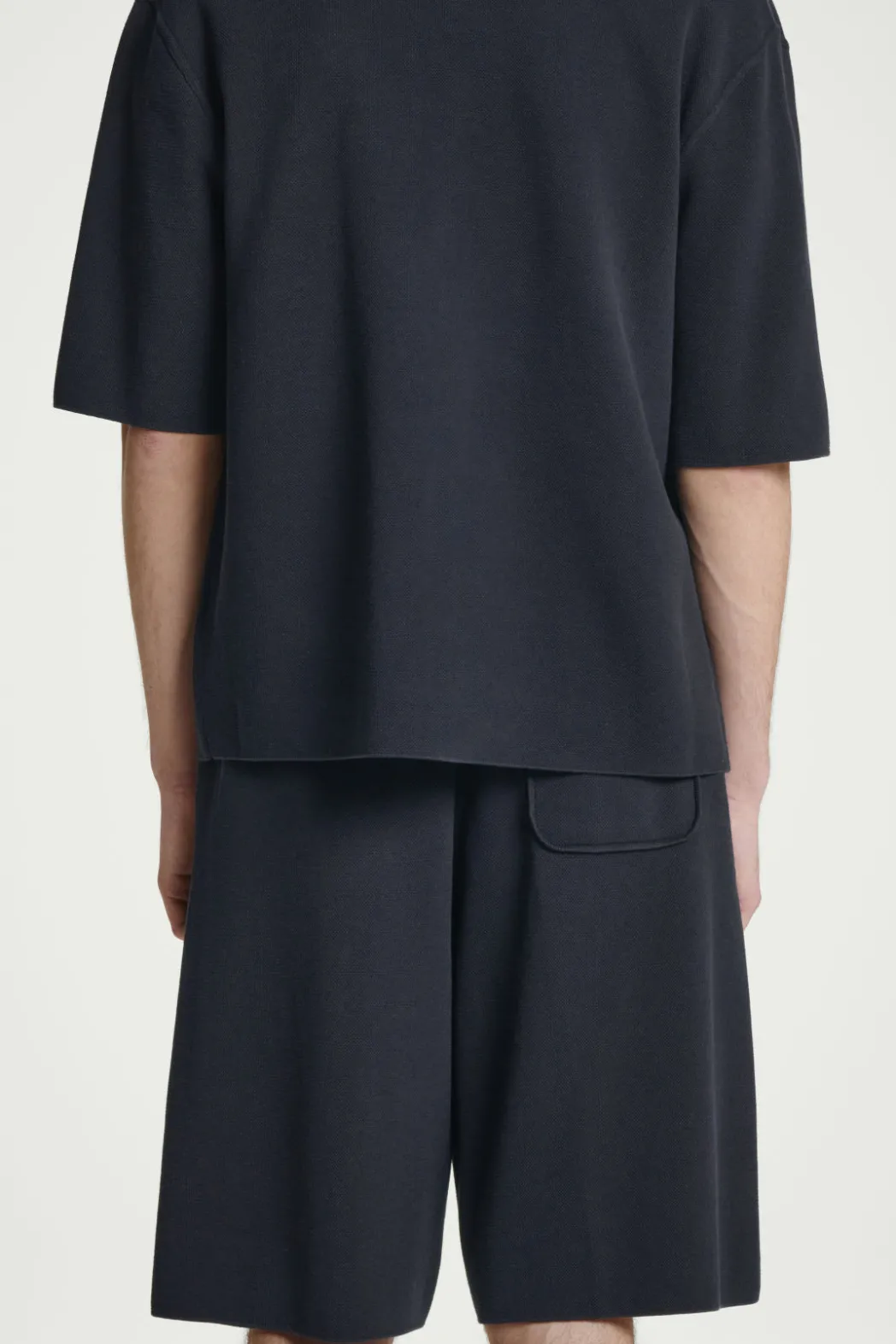 Clearance COS OVERSIZED DOUBLE-FACED KNITTED BERMUDA SHORTS NAVY