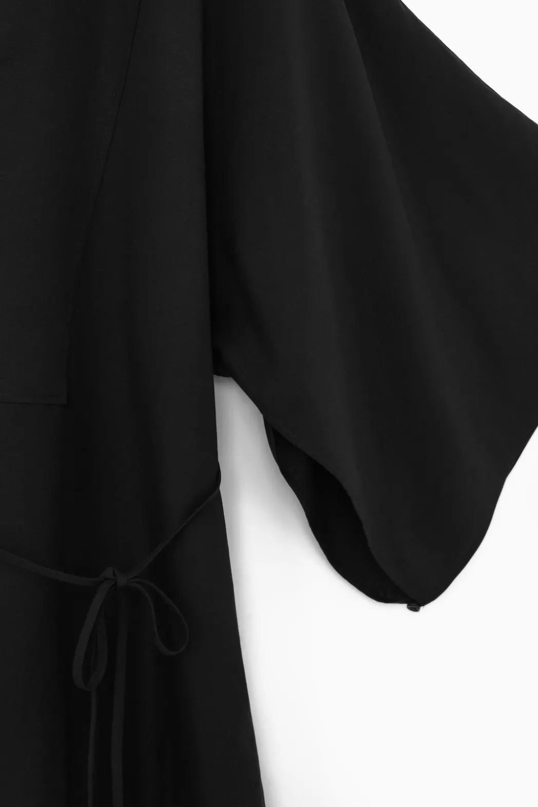 Online COS OVERSIZED KAFTAN MIDI DRESS BLACK