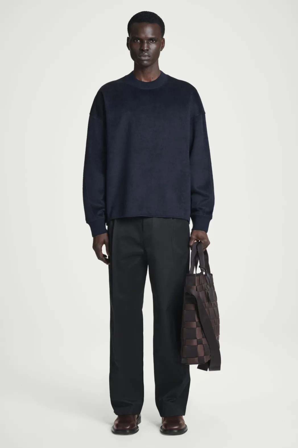 COS OVERSIZED MERINO-WOOL JERSEY SWEATER NAVY