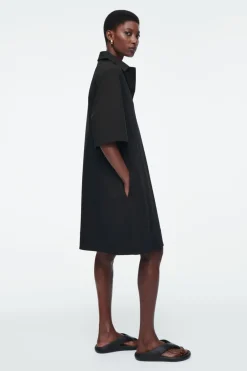 Clearance COS OVERSIZED OPEN-COLLAR SHIRT DRESS BLACK