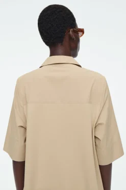 Best COS OVERSIZED OPEN-COLLAR SHIRT DRESS BEIGE