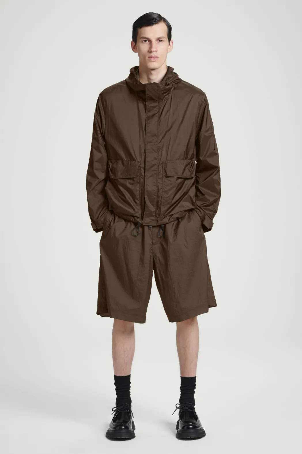 Online COS OVERSIZED PARACHUTE NYLON UTILITY JACKET BROWN