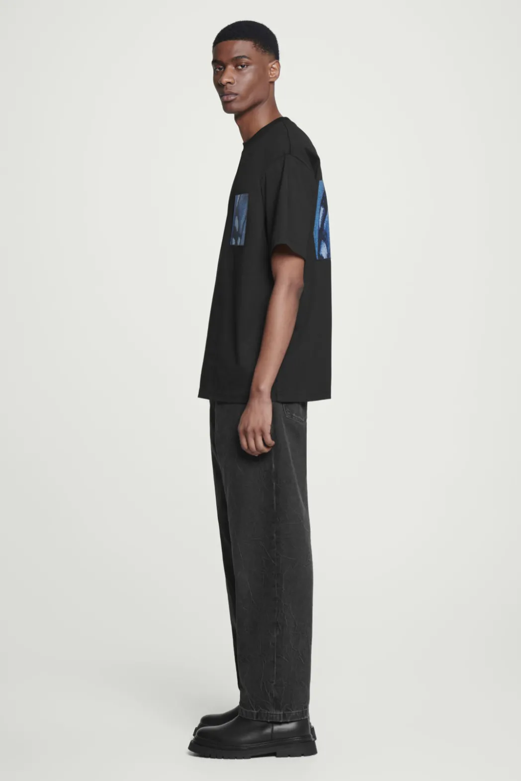 Best COS OVERSIZED PRINTED T-SHIRT BLACK / BLUE