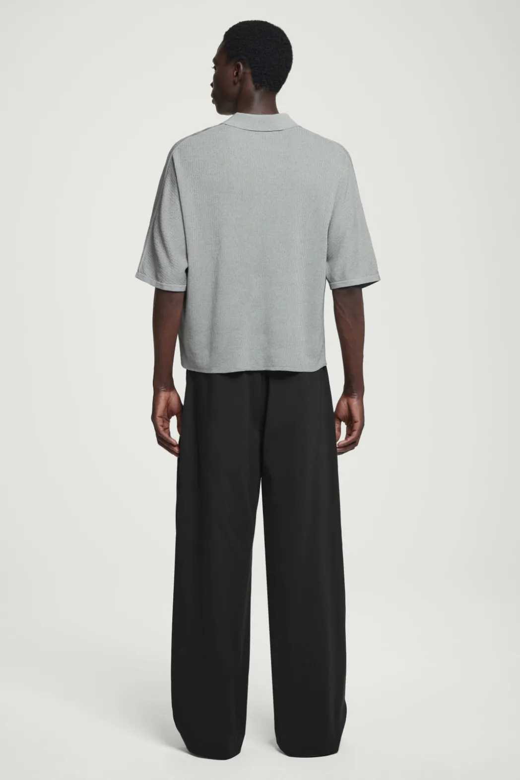 COS OVERSIZED RIBBED-KNIT POLO SHIRT LIGHT GRAY