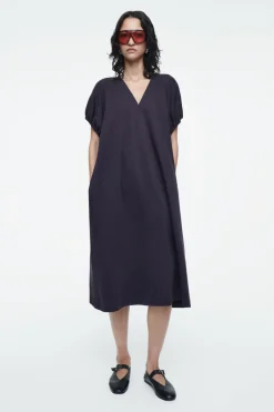 COS OVERSIZED RUCHED-SLEEVE V-NECK DRESS NAVY
