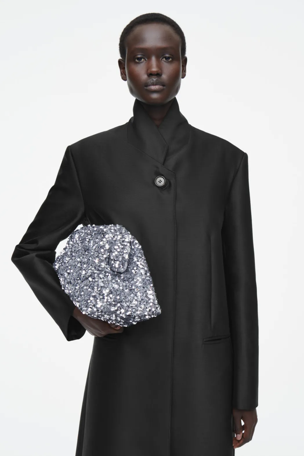 Online COS OVERSIZED SEQUINED FRAMED CLUTCH SILVER