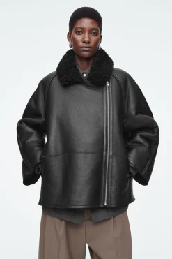 Discount COS OVERSIZED SHEARLING AVIATOR JACKET BLACK
