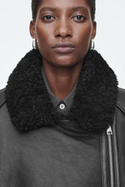 Discount COS OVERSIZED SHEARLING AVIATOR JACKET BLACK
