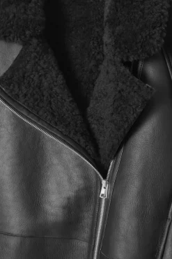 Discount COS OVERSIZED SHEARLING AVIATOR JACKET BLACK