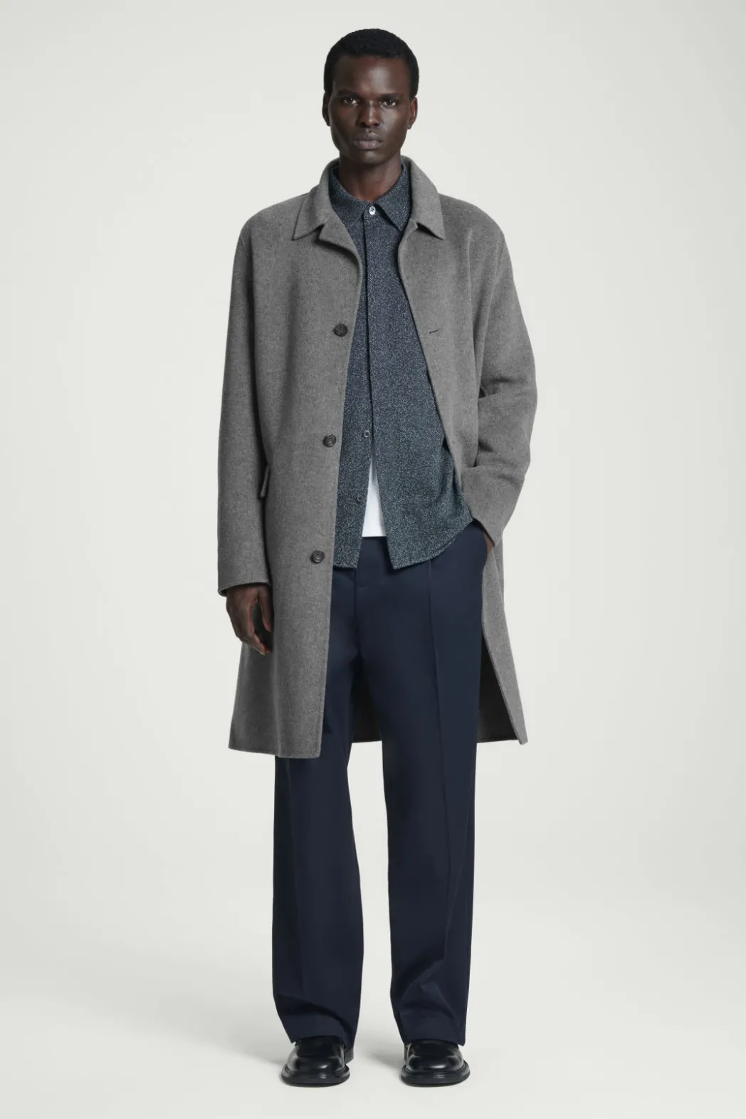 Discount COS OVERSIZED TEXTURED COTTON OVERSHIRT NAVY / WHITE