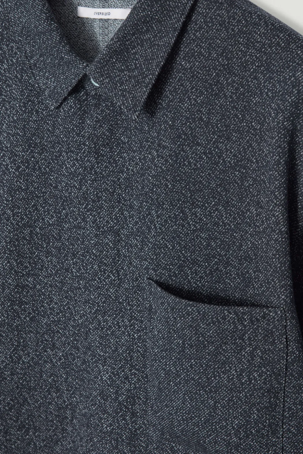 Discount COS OVERSIZED TEXTURED COTTON OVERSHIRT NAVY / WHITE