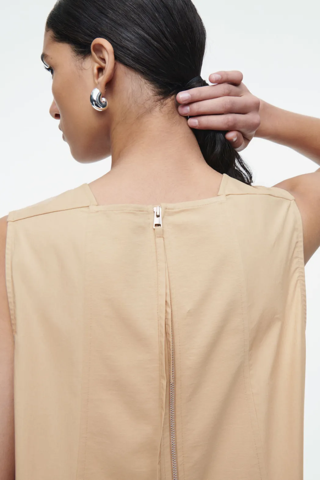 Online COS OVERSIZED V-NECK JUMPSUIT BEIGE