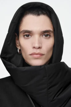 Sale COS PADDED HYBRID HOODED SCARF BLACK