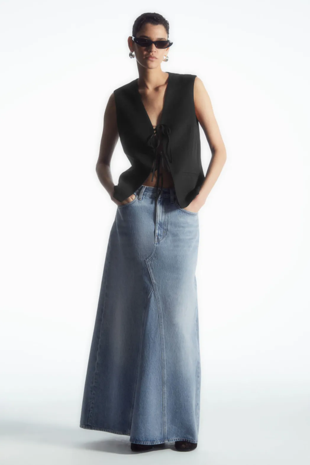Outlet COS PANELED DENIM MAXI SKIRT BLUE