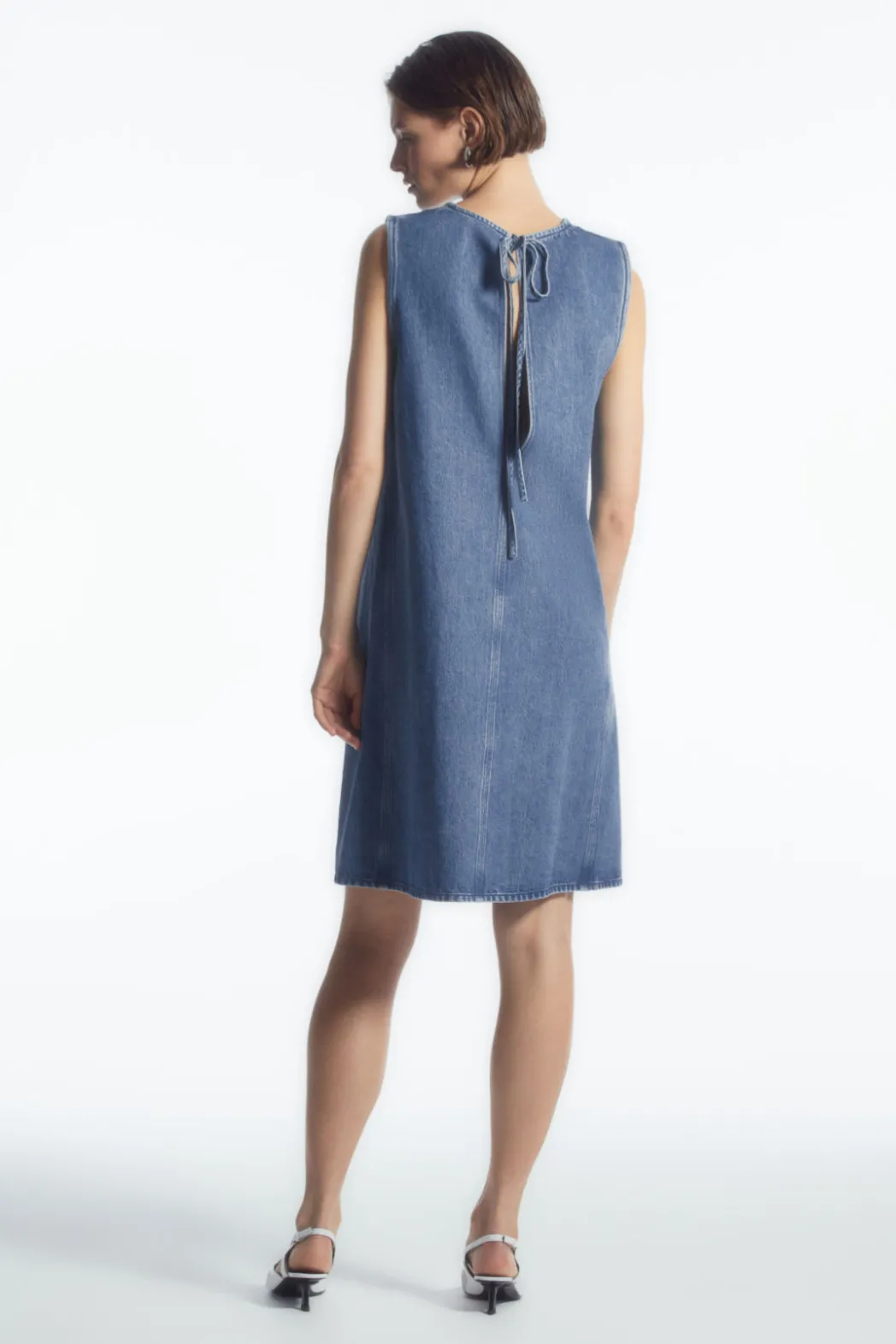Best COS PANELED DENIM SHIFT DRESS BLUE
