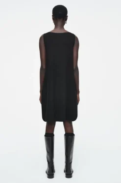Hot COS PANELED WOOL SHIFT DRESS BLACK