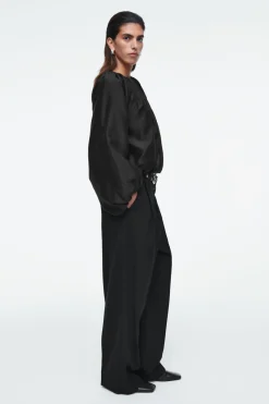 Online COS PARACHUTE BLOUSE BLACK