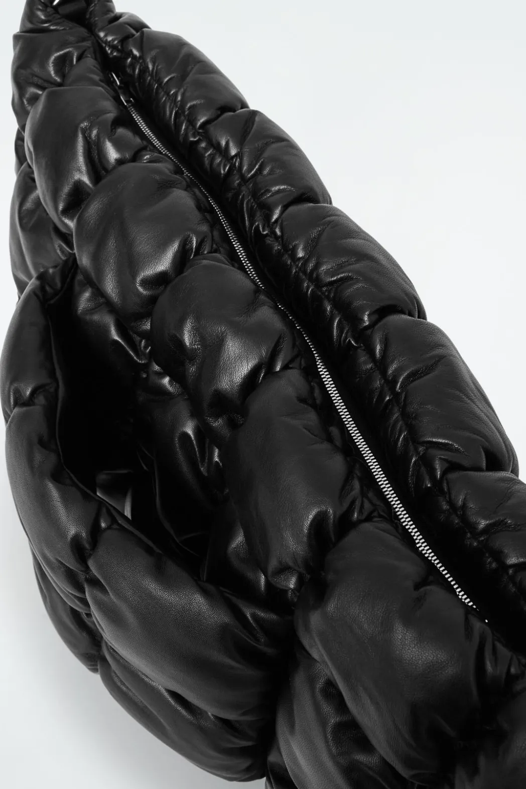 Clearance COS PILLOW OVERSIZED QUILTED CLUTCH - LEATHER BLACK