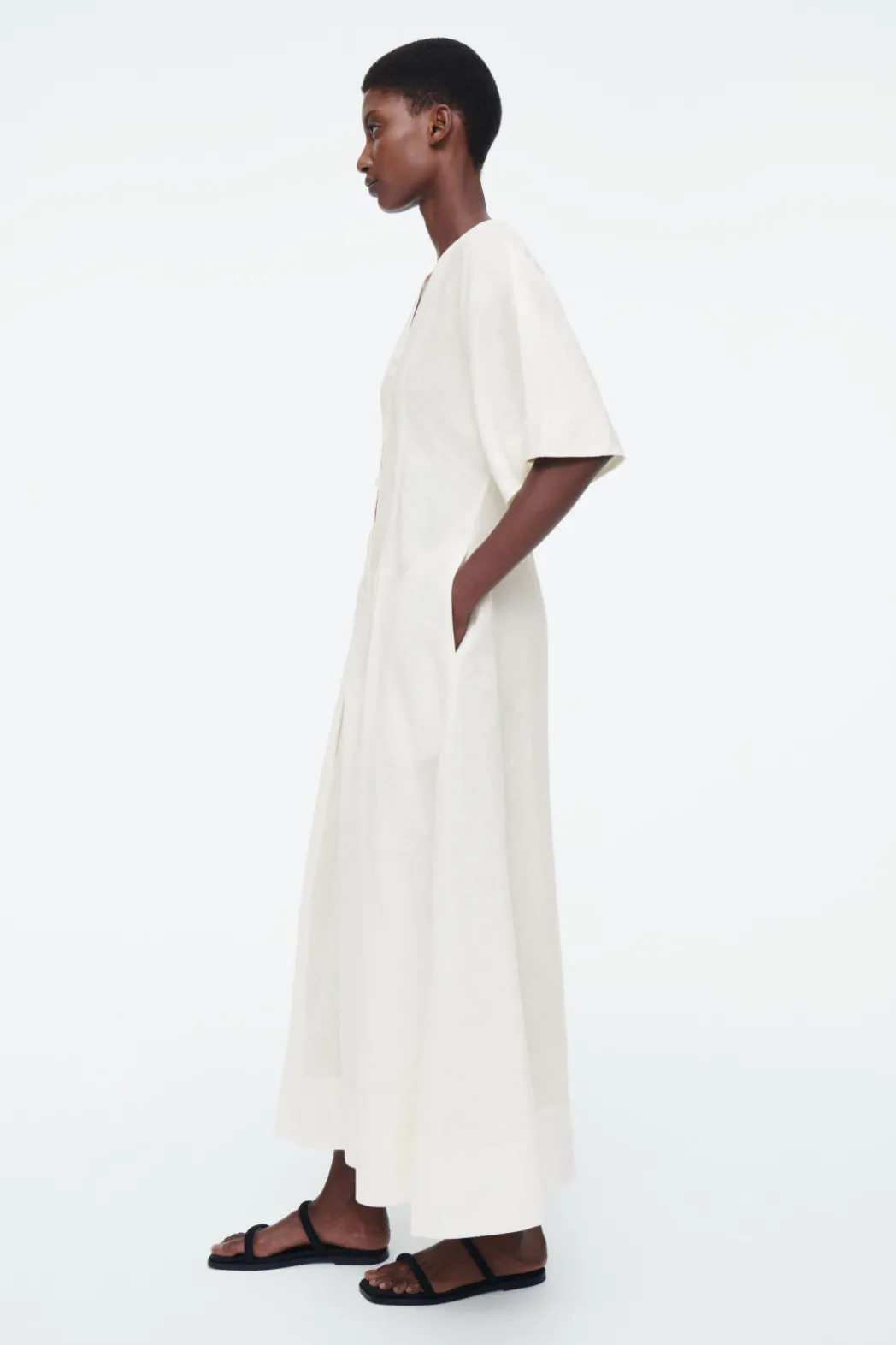 Clearance COS PLEATED A-LINE MIDI SHIRT DRESS WHITE