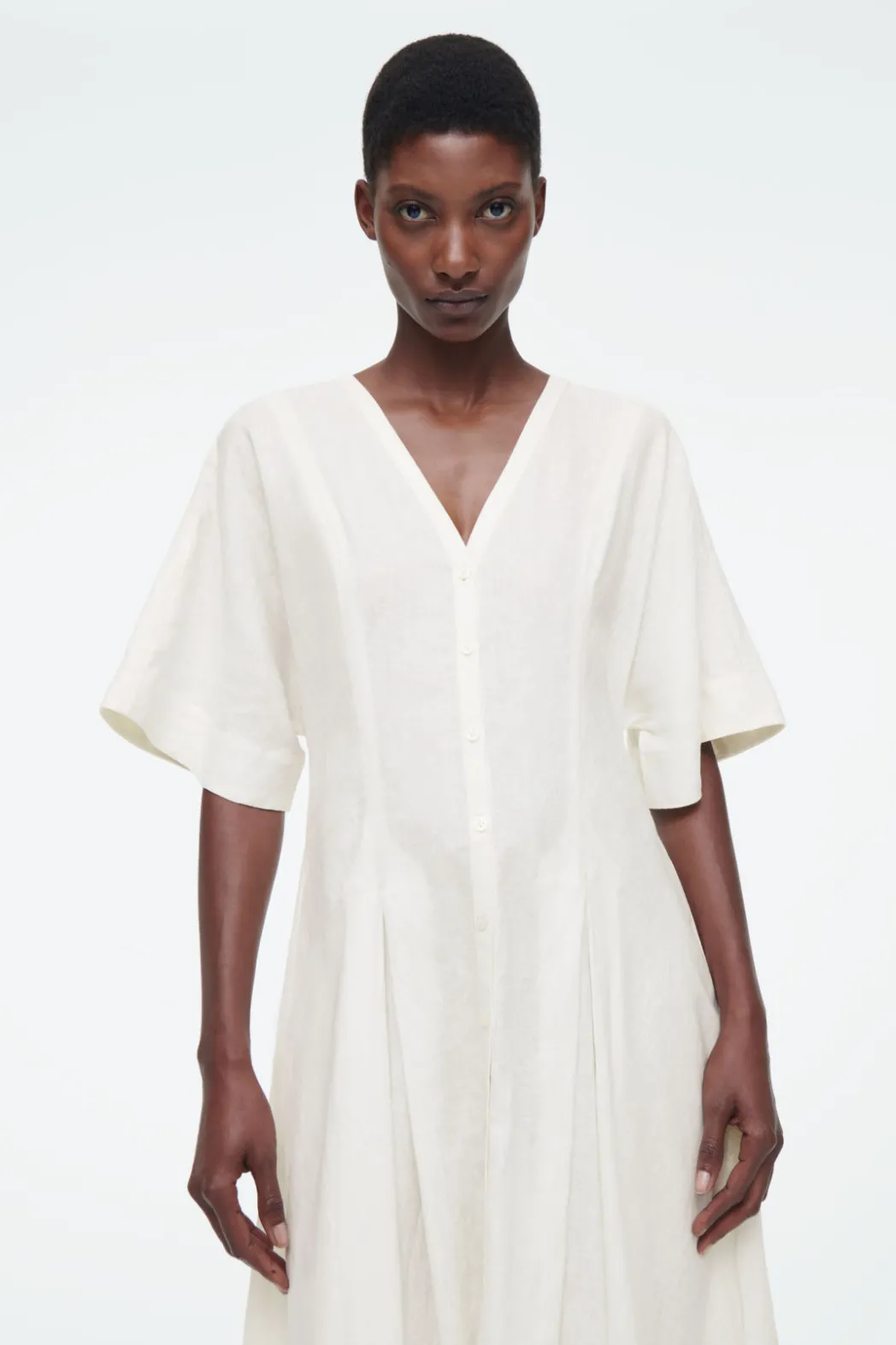 Clearance COS PLEATED A-LINE MIDI SHIRT DRESS WHITE