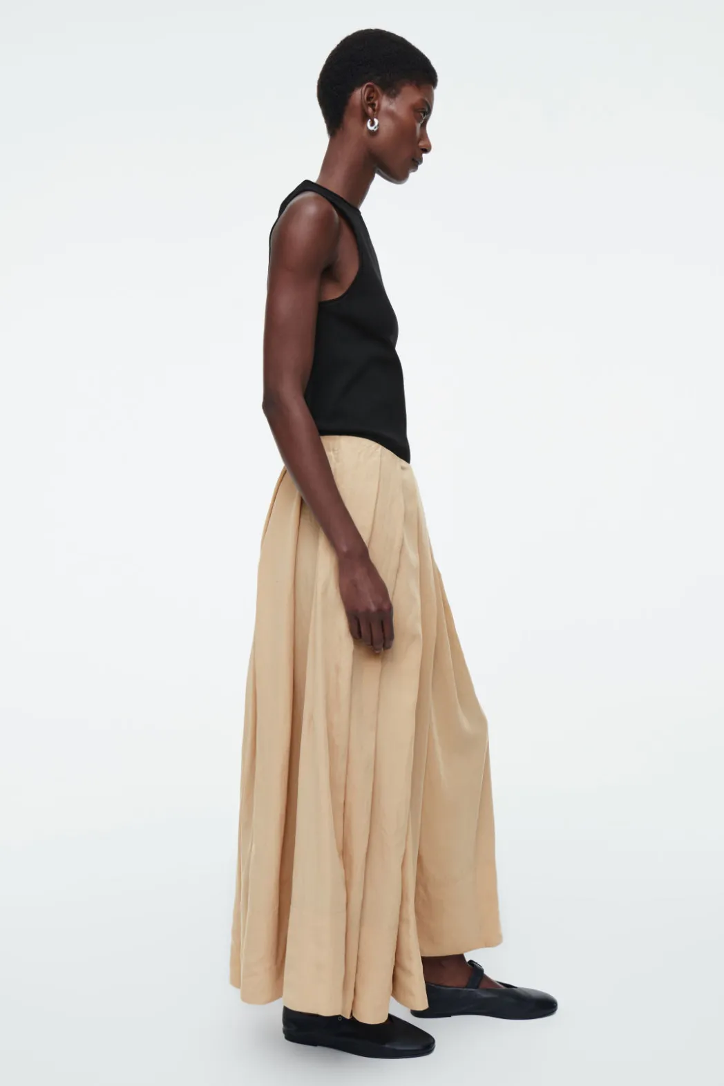 Clearance COS PLEATED A-LINE MIDI SKIRT BEIGE