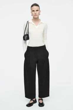 Hot COS PLEATED BARREL-LEG CHINOS BLACK