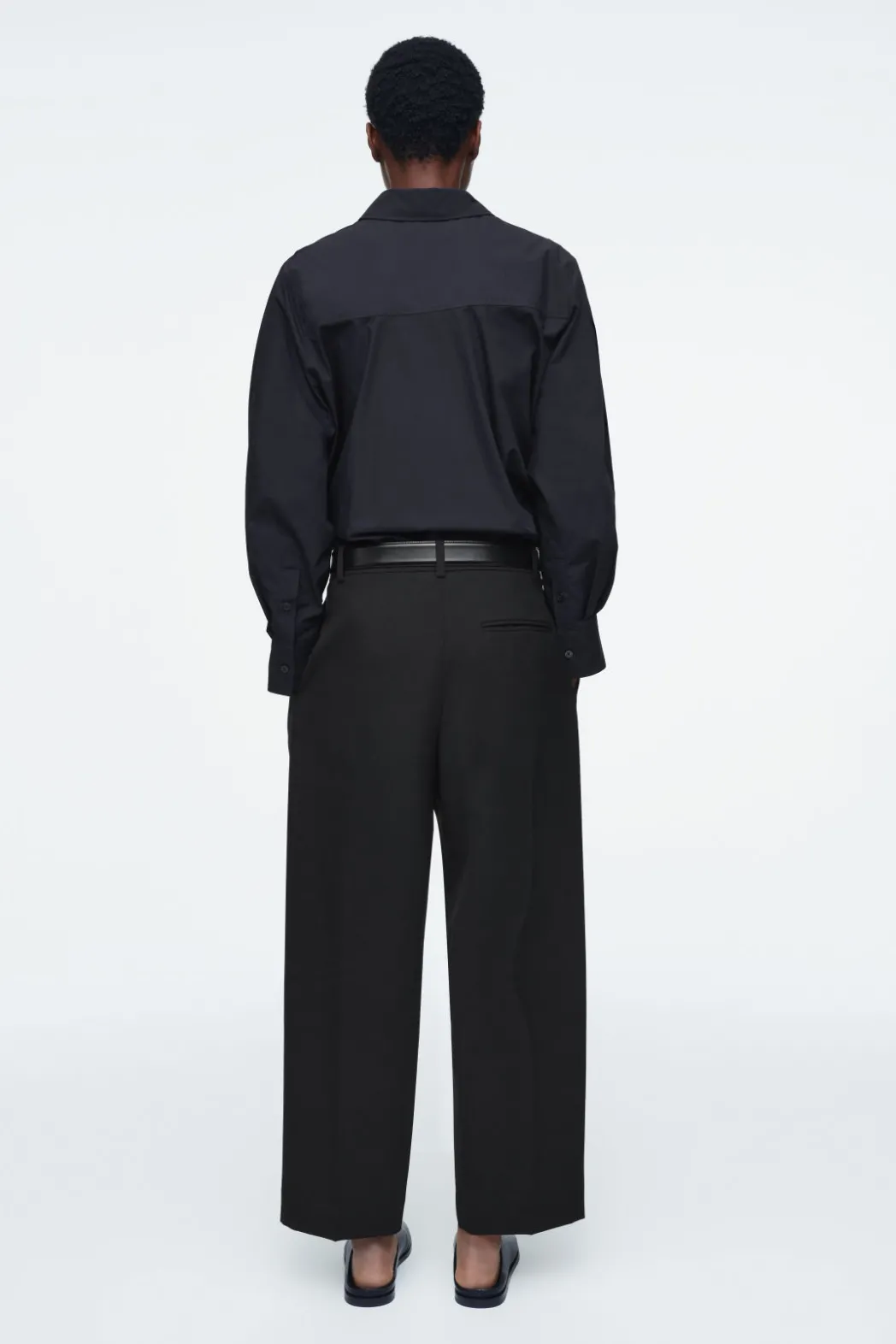 New COS PLEATED BARREL-LEG WOOL-BLEND PANTS BLACK