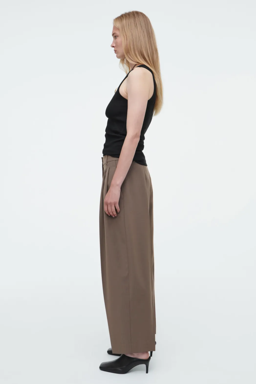 Online COS PLEATED BARREL-LEG WOOL-BLEND PANTS MOLE