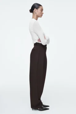 COS PLEATED WOOL-BLEND TAPERED PANTS DARK BROWN