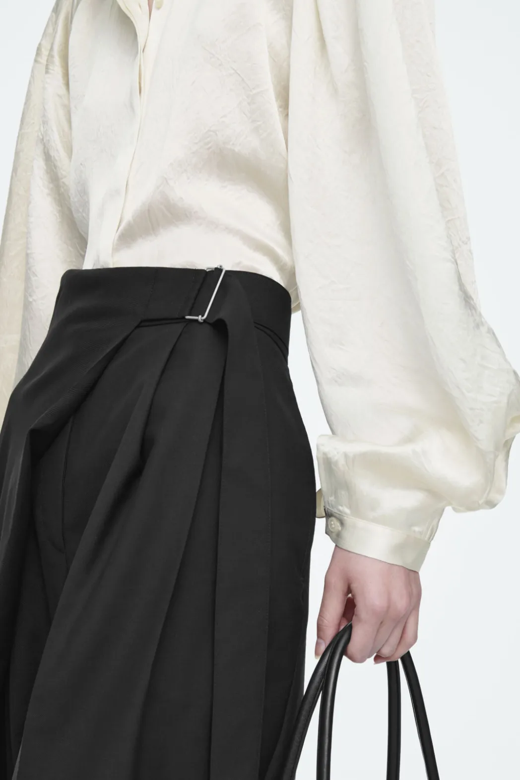 Sale COS PLEATED-DETAIL SATIN SHIRT CHAMPAGNE