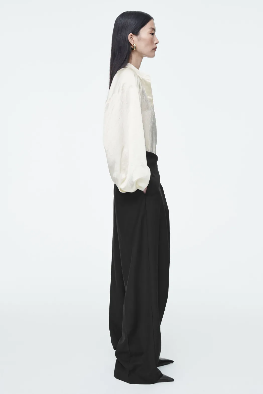 Sale COS PLEATED-DETAIL SATIN SHIRT CHAMPAGNE