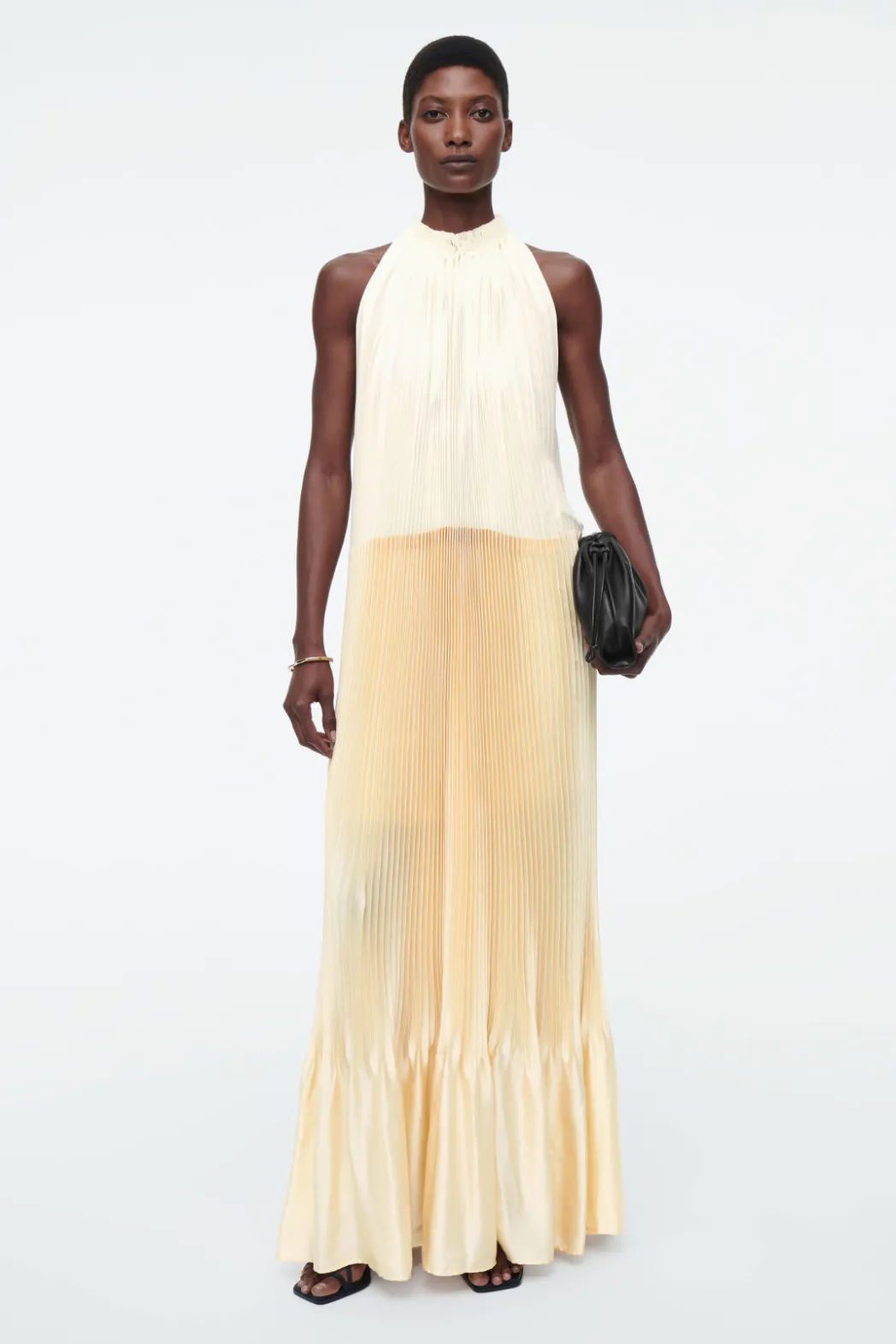 COS PLISSÉ HALTERNECK MAXI DRESS CHAMPAGNE / YELLOW