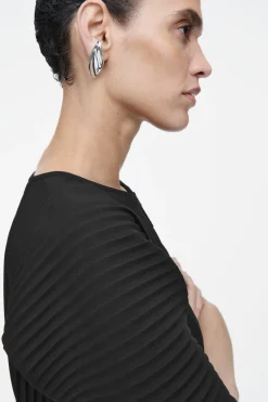 Discount COS PLISSÉ TOP BLACK