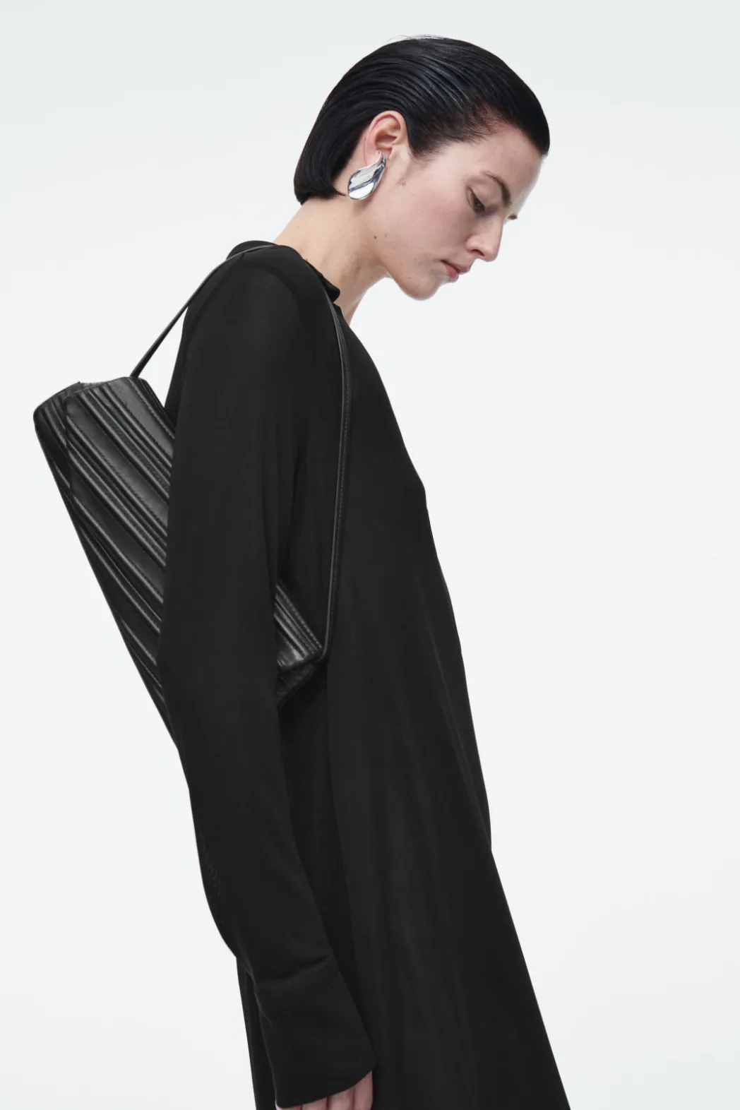 Clearance COS POINTE SHOULDER BAG - LEATHER BLACK