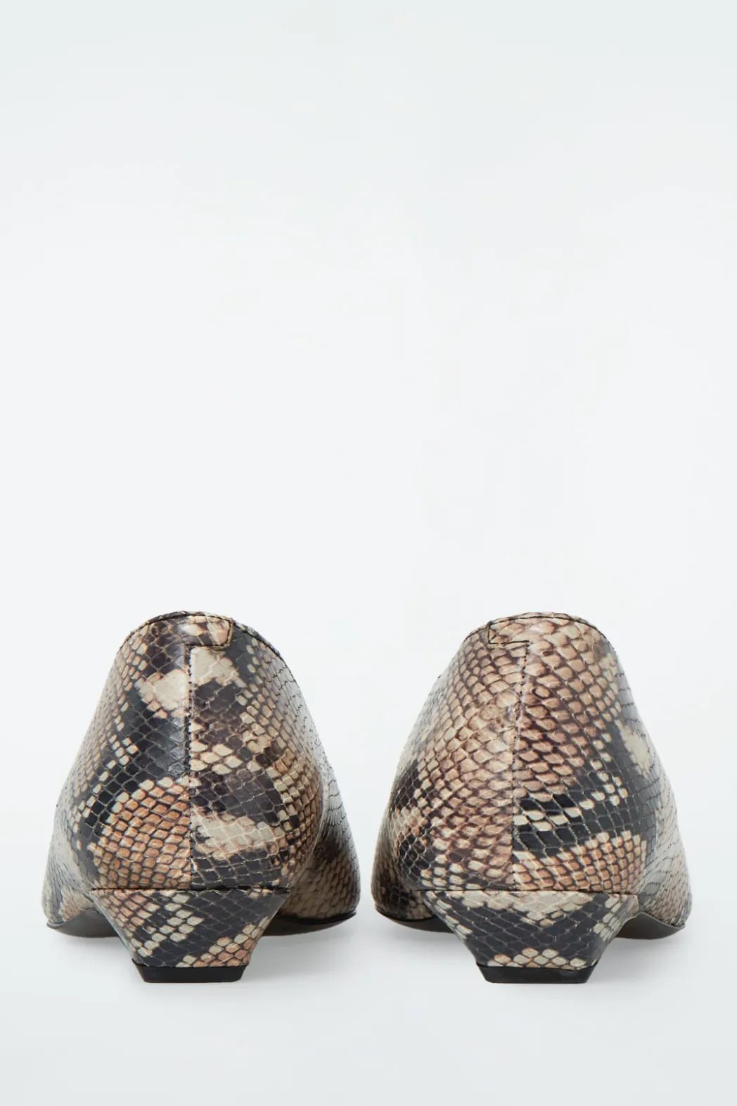 New COS POINTED LEATHER KITTEN-HEEL PUMPS SNAKE-EFFECT