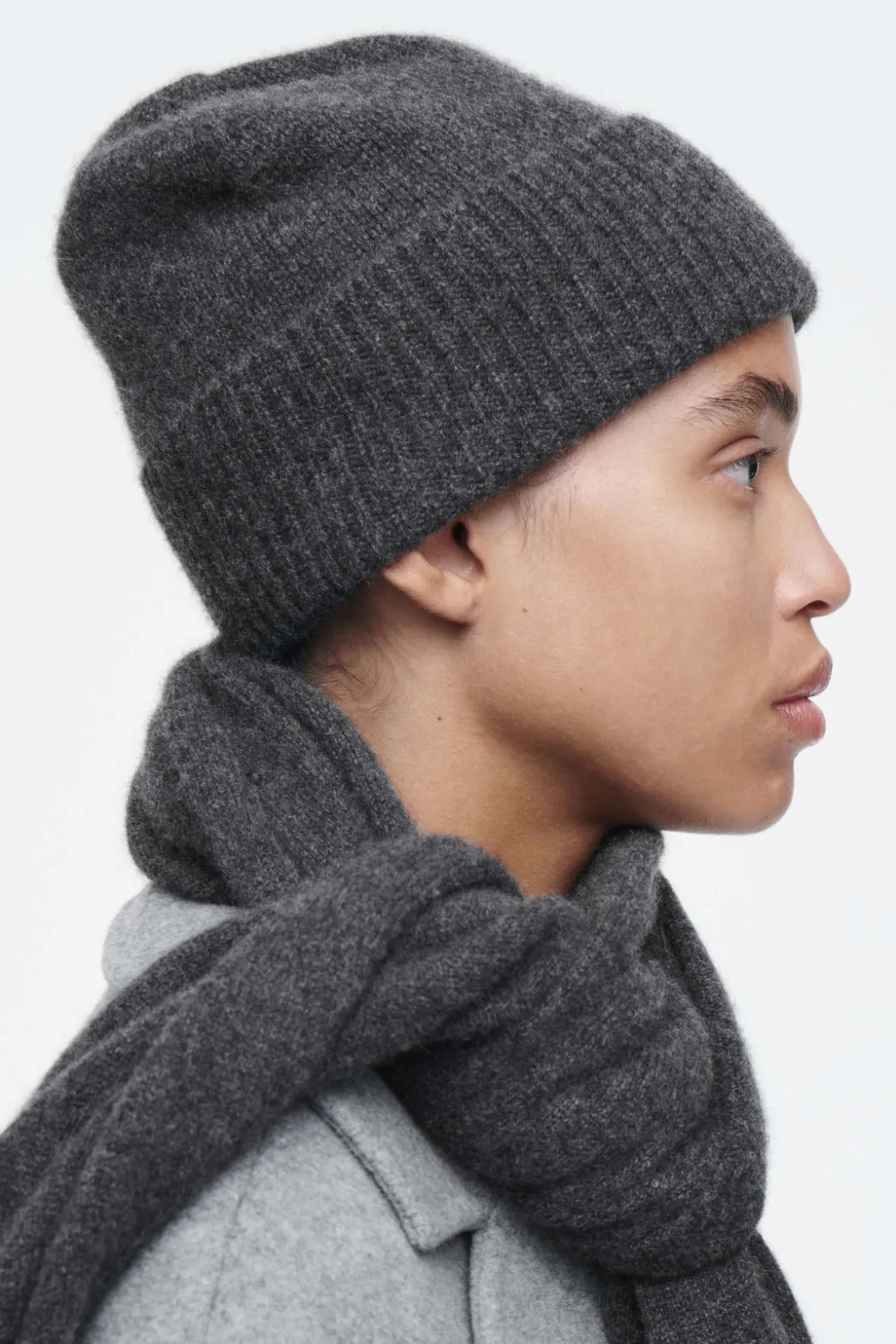 Online COS PURE CASHMERE BEANIE CHARCOAL