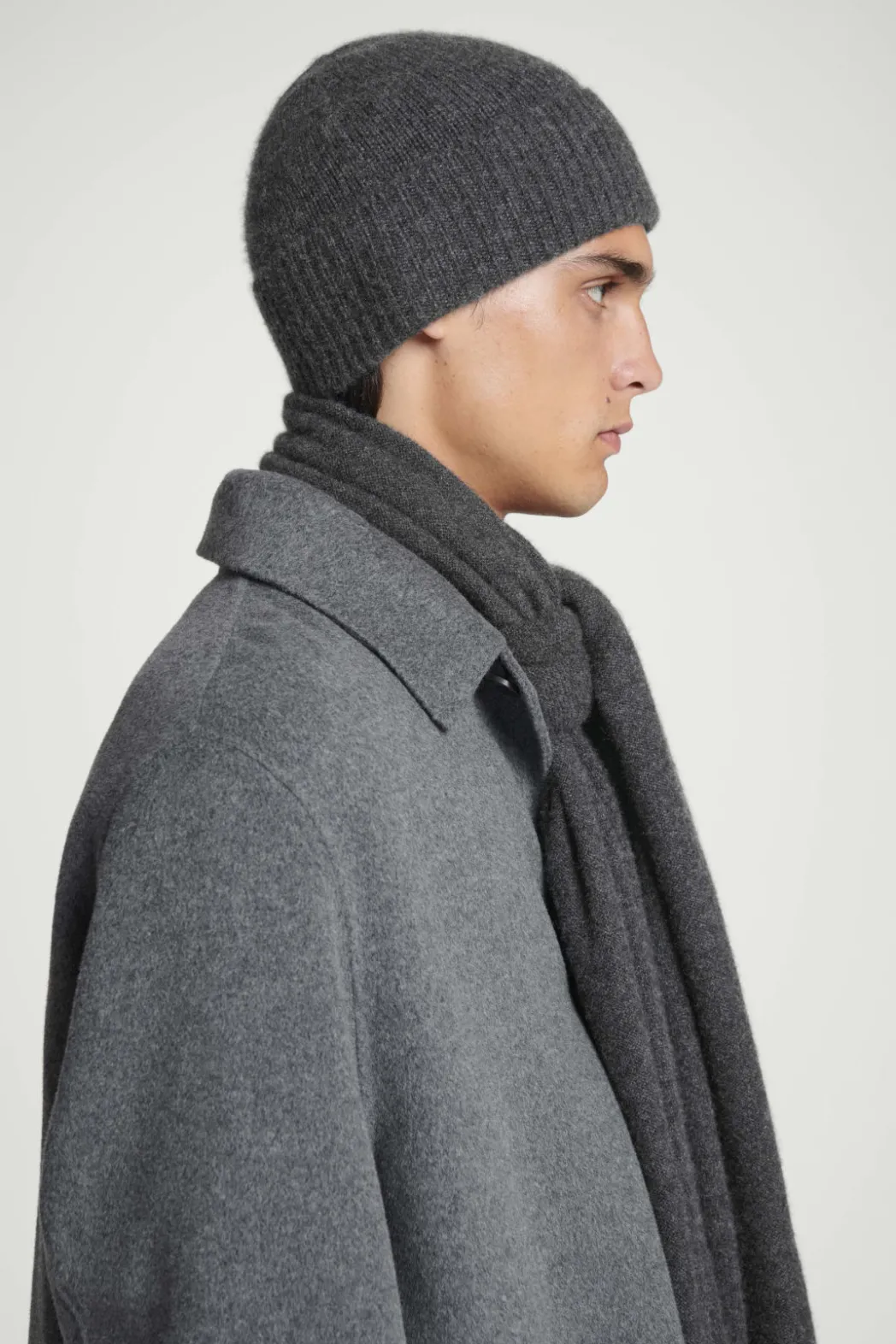Online COS PURE CASHMERE BEANIE CHARCOAL