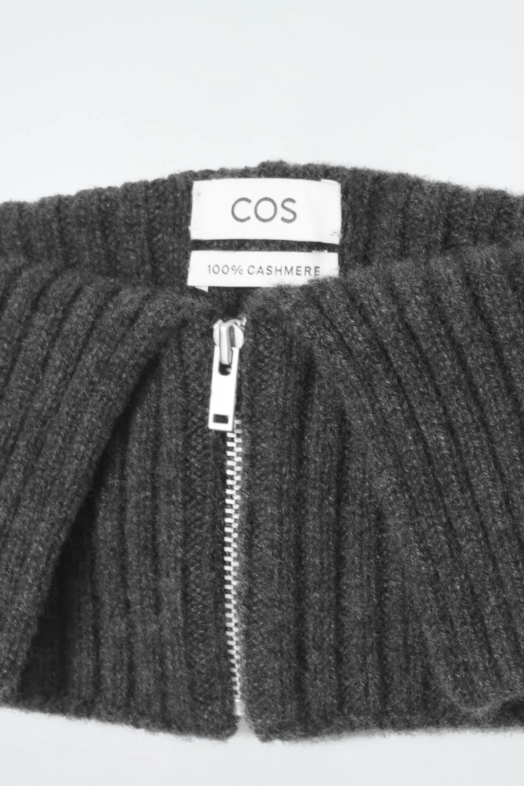 Discount COS PURE CASHMERE COLLAR CHARCOAL