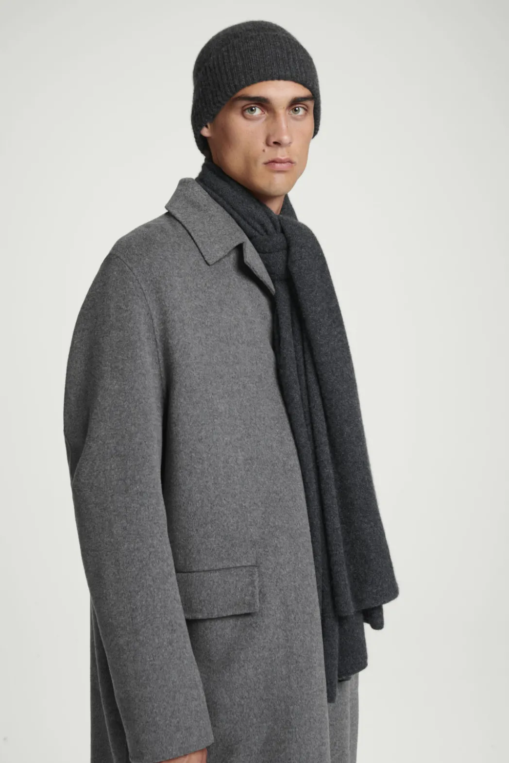 New COS PURE CASHMERE SCARF DARK GRAY