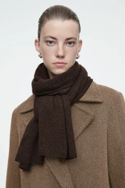 Online COS PURE CASHMERE SCARF BROWN