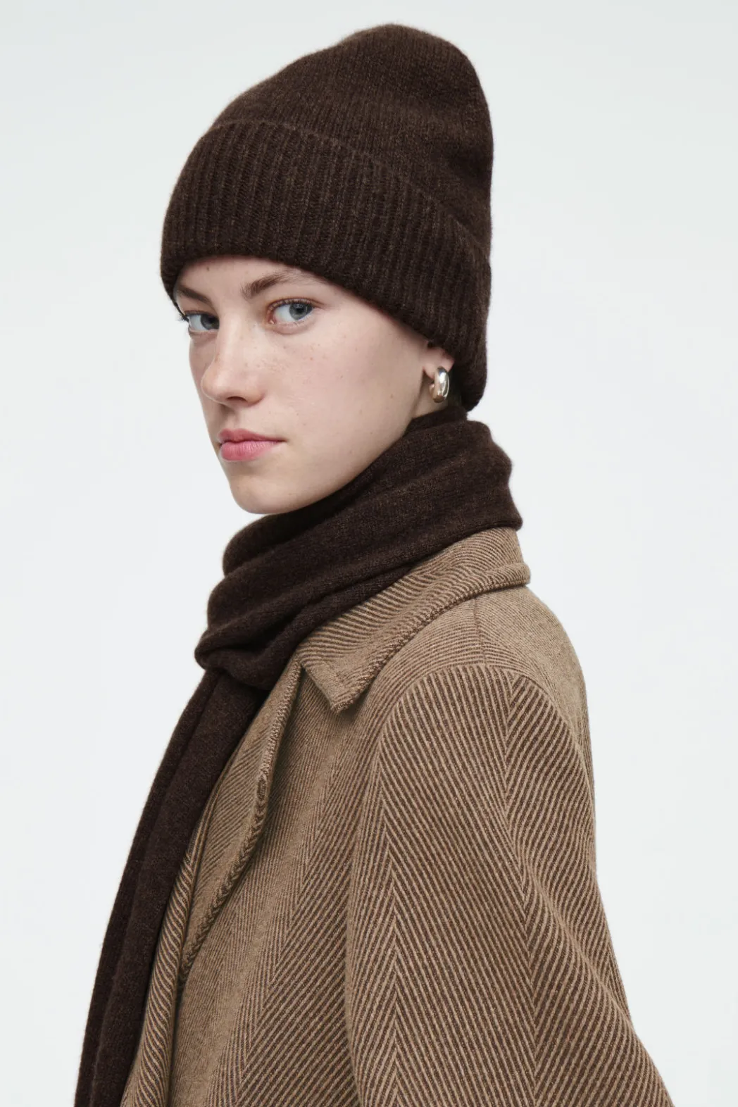 Online COS PURE CASHMERE SCARF BROWN