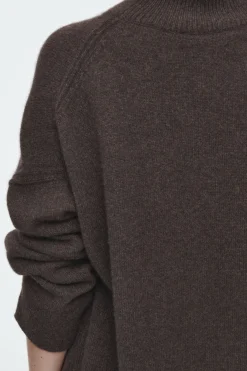 Outlet COS PURE CASHMERE TURTLENECK SWEATER DARK BROWN