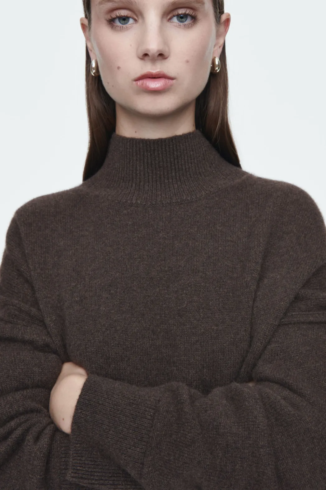 Outlet COS PURE CASHMERE TURTLENECK SWEATER DARK BROWN