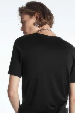 Outlet COS PURE SILK T-SHIRT BLACK