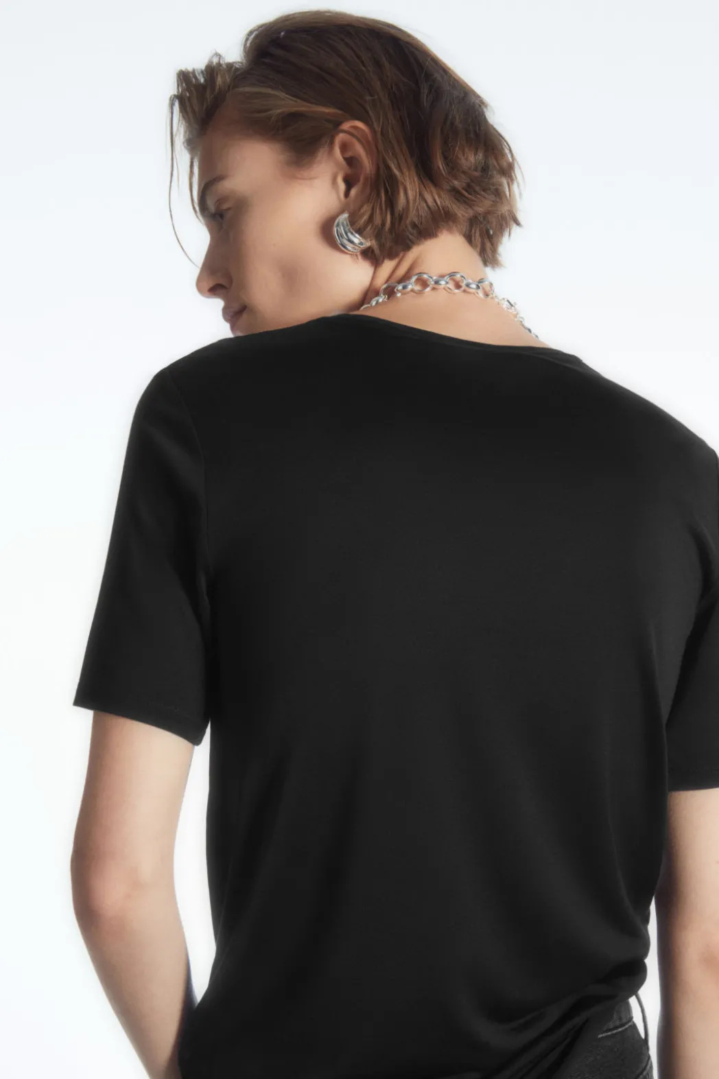 Outlet COS PURE SILK T-SHIRT BLACK