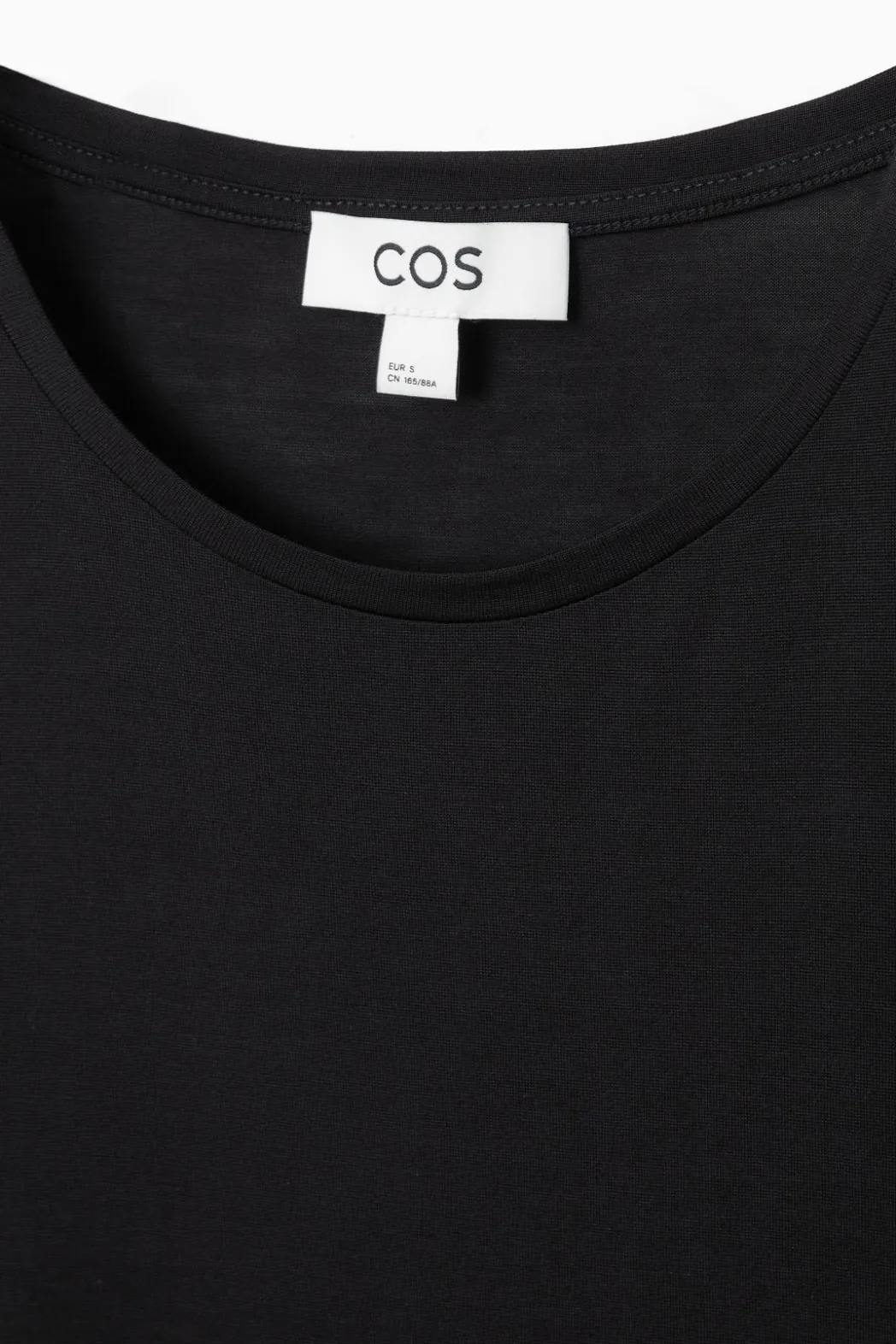 Outlet COS PURE SILK T-SHIRT BLACK