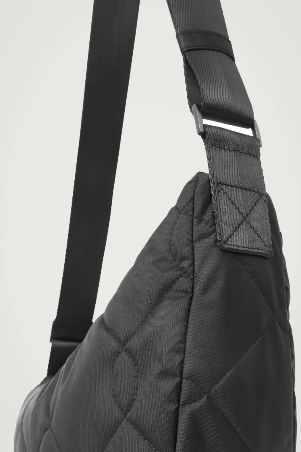 Best COS QUILTED CROSSBODY BAG - NYLON BLACK