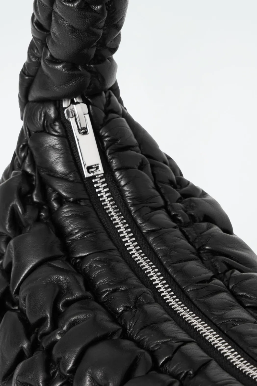 Best COS QUILTED MINI BAG - LEATHER BLACK