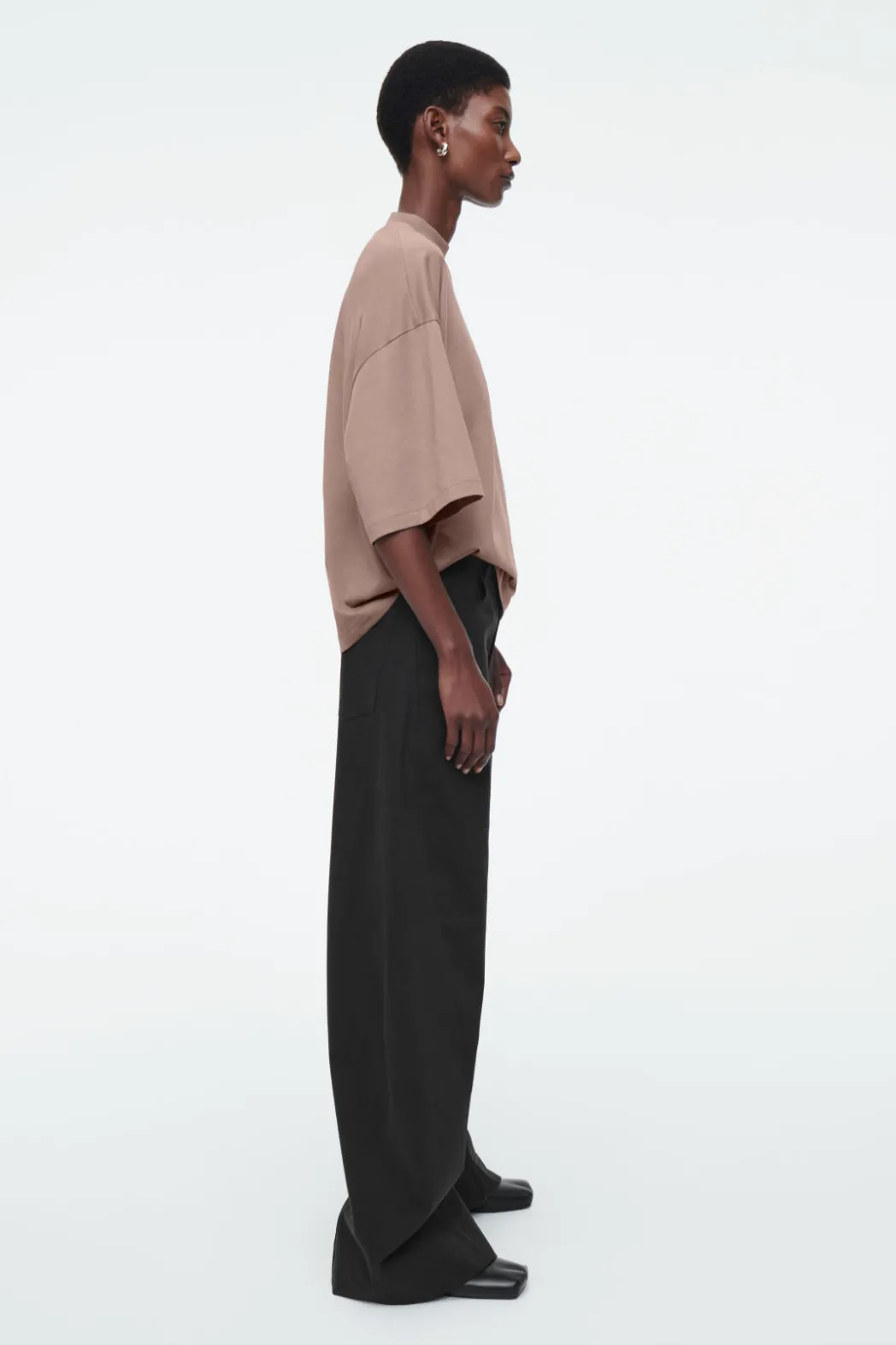 Best COS REGULAR BOXY MOCK-NECK T-SHIRT BEIGE